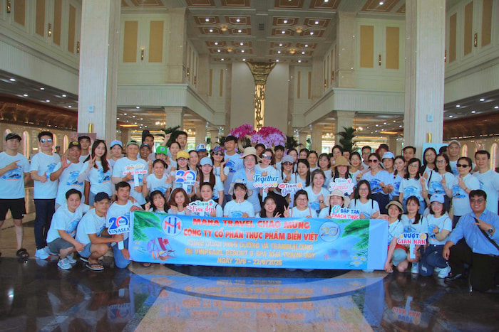 Mẫu Flyok.vip truy cập ngay team building công ty Vinasea năng động và hiện đại