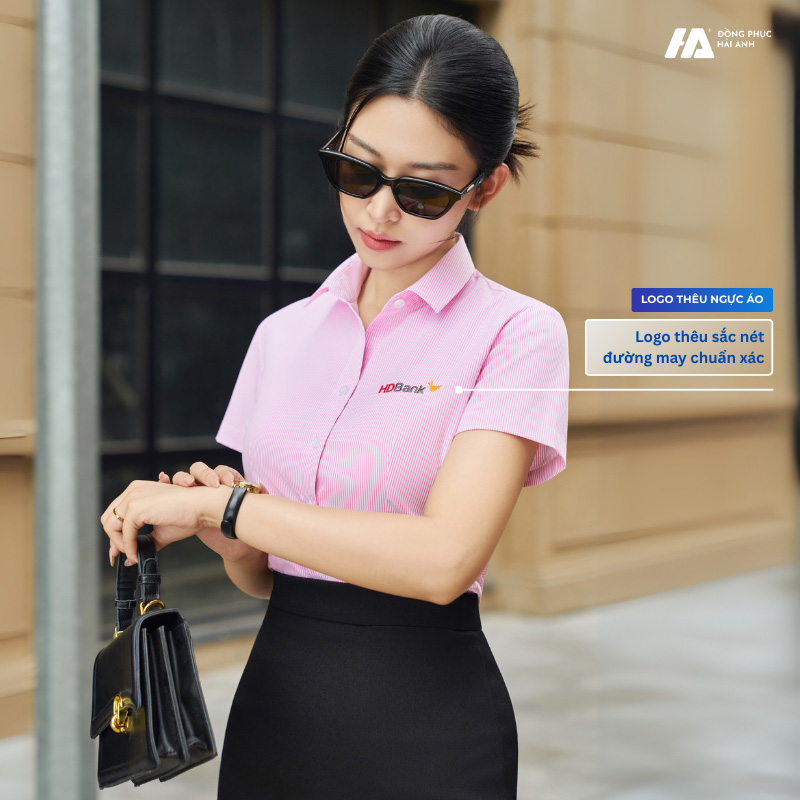 Họa tiết kẻ sọc tăm hồng phối trắng trẻ trung và thời thượng 