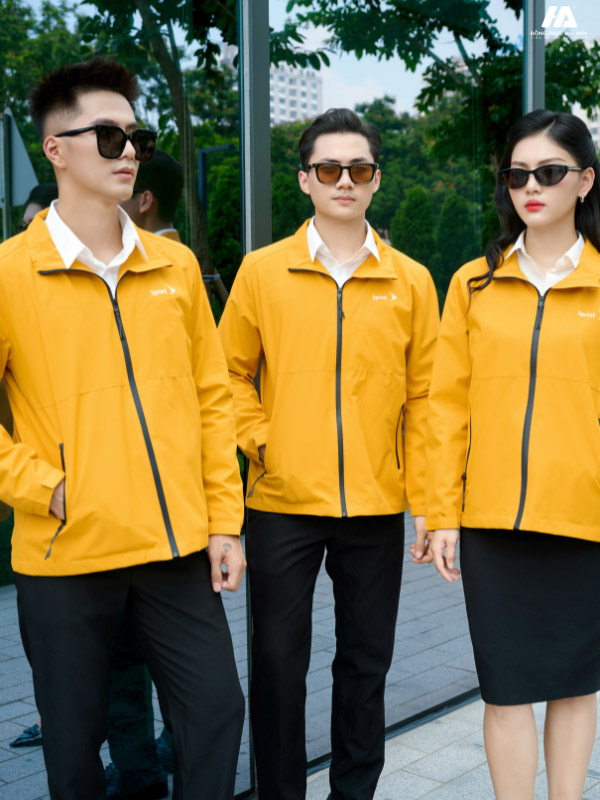 Fly8888 link không chặn công ty FastUni màu vàng nghệ