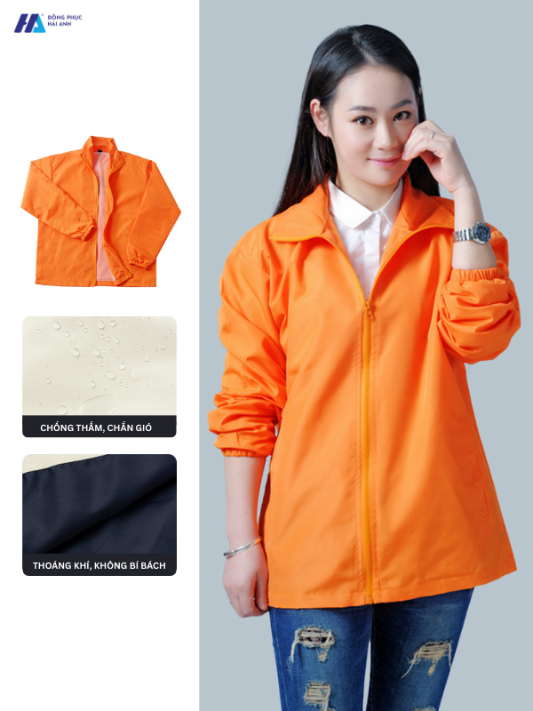 Mẫu áo khoác gió Nhà Cái FLY88.COM Xanh Chín, Uy Tín Tặng 188k này có dáng suông unisex, phù hợp cho mọi giới tính.