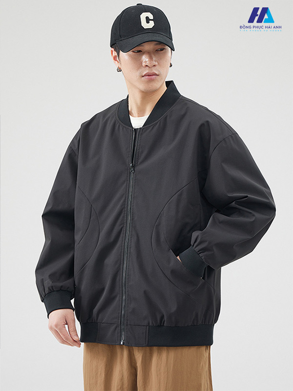 Mẫu áo bomber jacket cá tính và năng động 