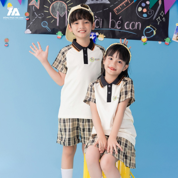 FLy88 quaytay.tv bóng đá trắng phối kẻ đen vàng