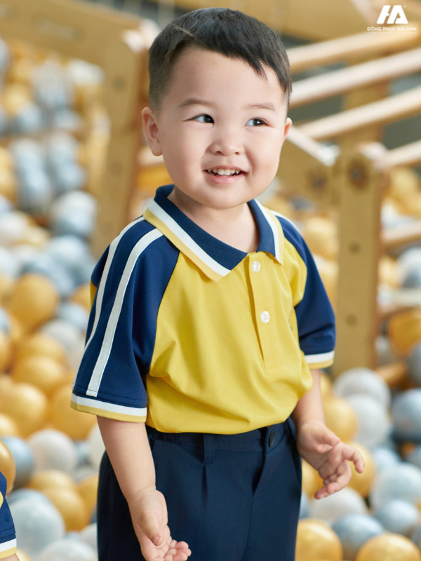 Form Fly883 Mở Tài Khoản cổ bẻ lịch sự và gam màu vàng cúc nổi bật, thu hút