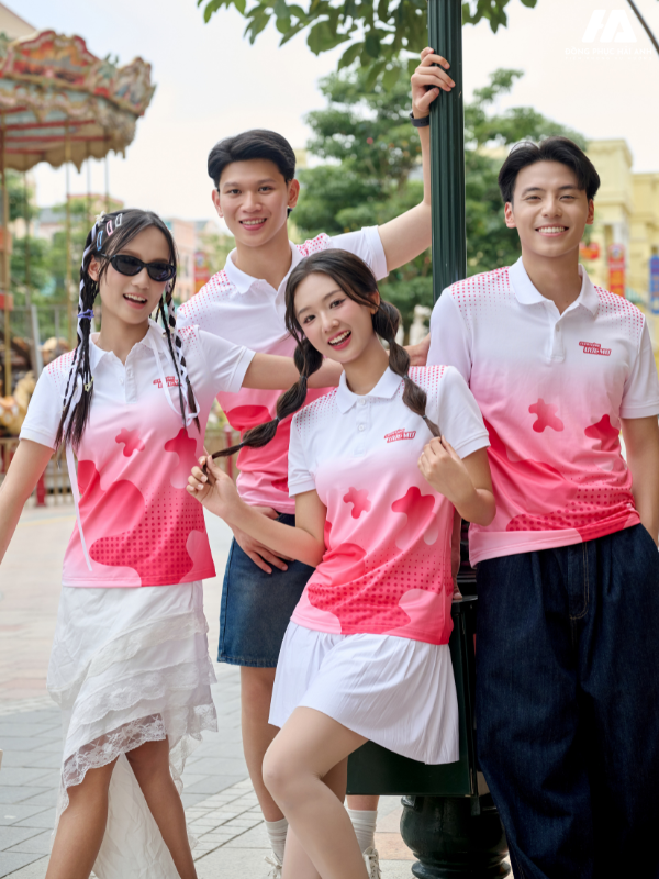 Những ưu điểm của mẫu áo team building màu hồng phối trắng